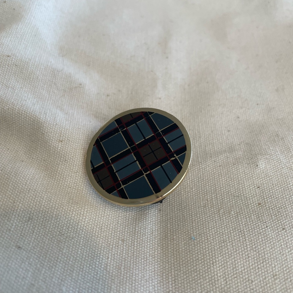 Outlander Plaid Round Pin with Silver Trim